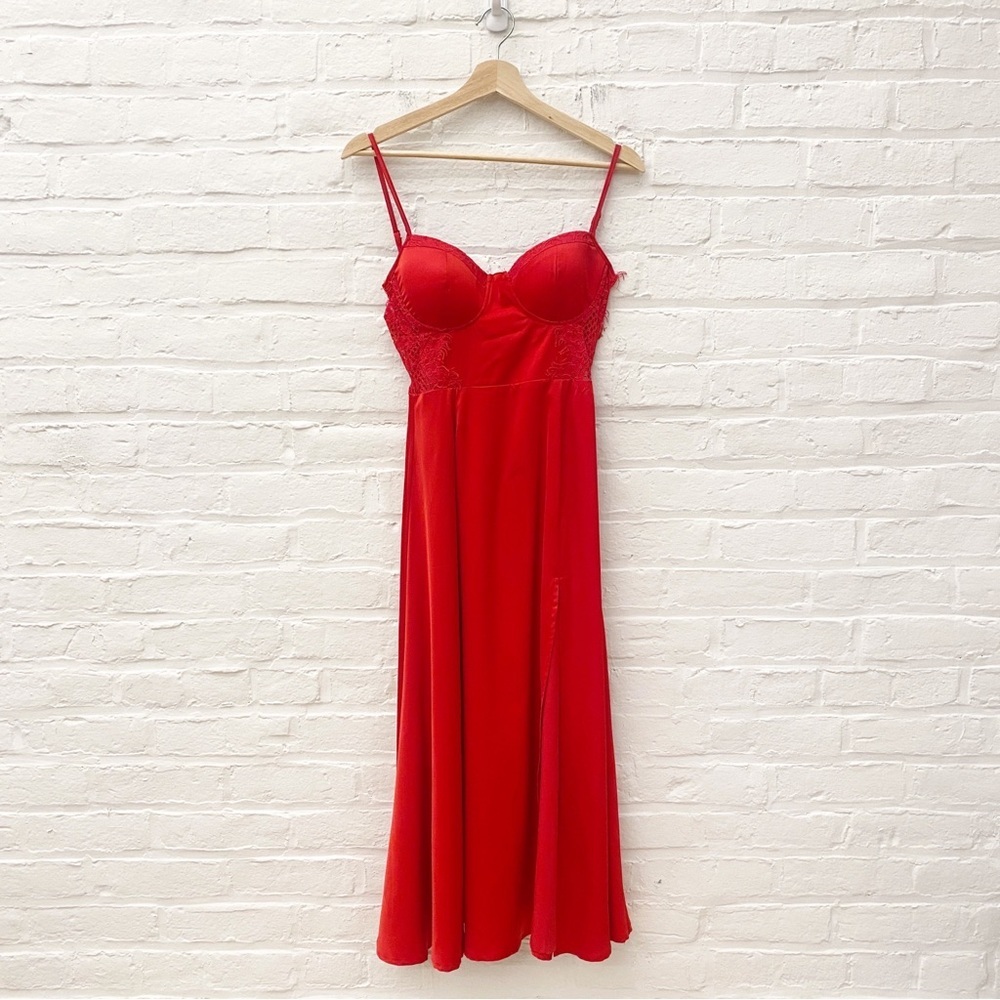 Alamour The Label || Tonia Lace Corset Bustier Dress Midi Silky Slit Red Small‎